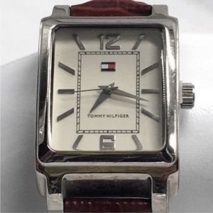 Tommy Hilfiger Men‘s Rectangular Watch w/ Leather Band